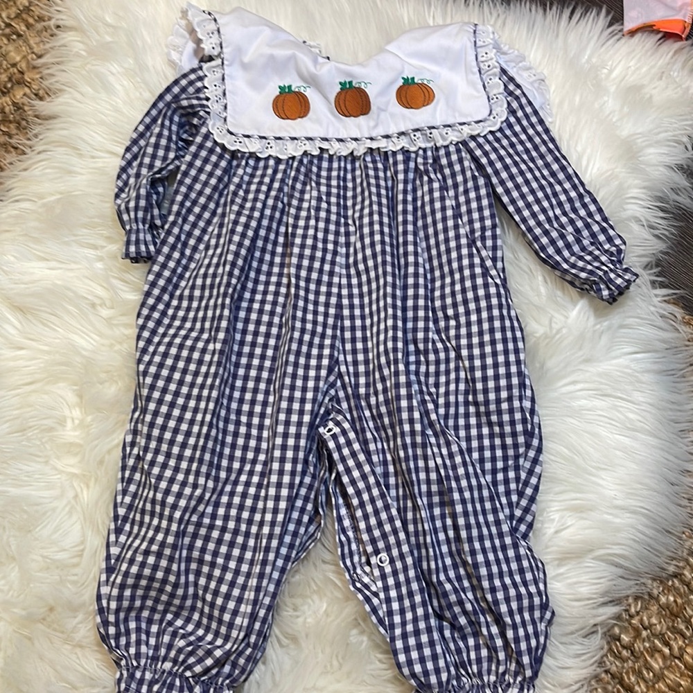 Stellybelly Smocked Pumpkin outfit
